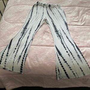 Fashion nova tie dye pant size medium